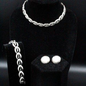 Monet Signed Designer High End Silver Tone Textured Brushed Necklace Set